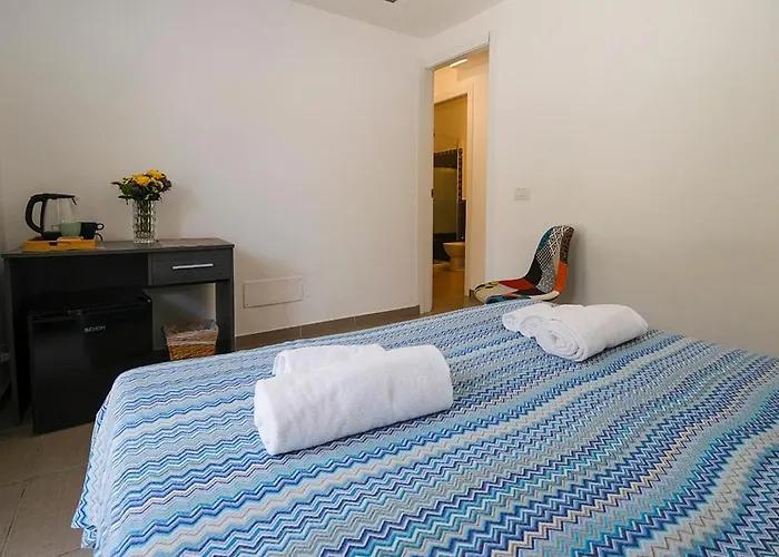 לינה וארוחת בוקר Numero20